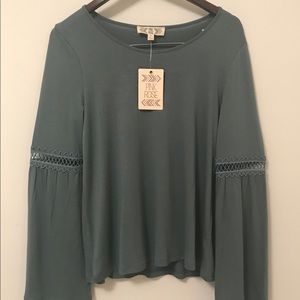 Pink Rose Midsummers Eve Green  Top bell sleeve